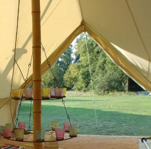 Hotel Wildberry Glamping Orgères-la-Roche Exterior foto
